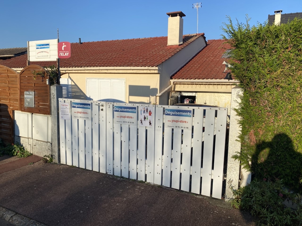 Youpi Store, 2 Allée des Pâquerettes, 78200 Magnanville