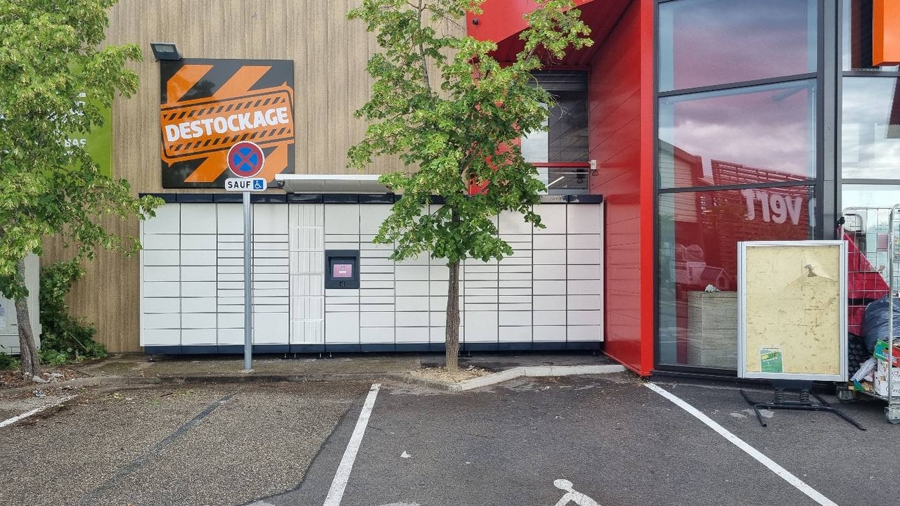 Locker 24/7 Netto St Denis les, Rue des Viards, 01000 Saint-Denis-lès-Bourg