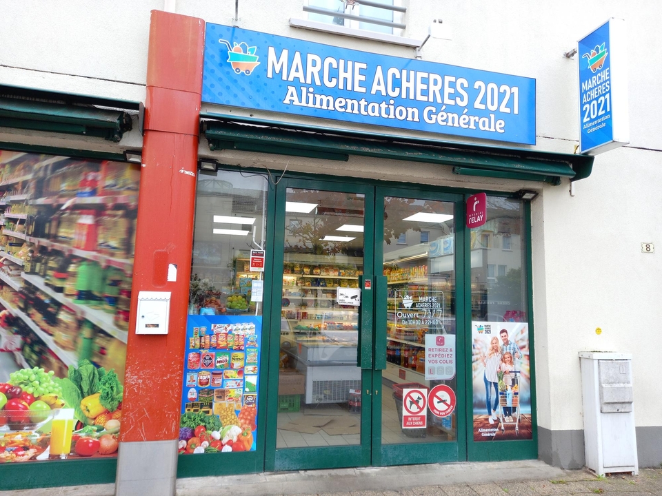 Marche Acheres, 10 Place du 14 Juillet, 78260 Acheres