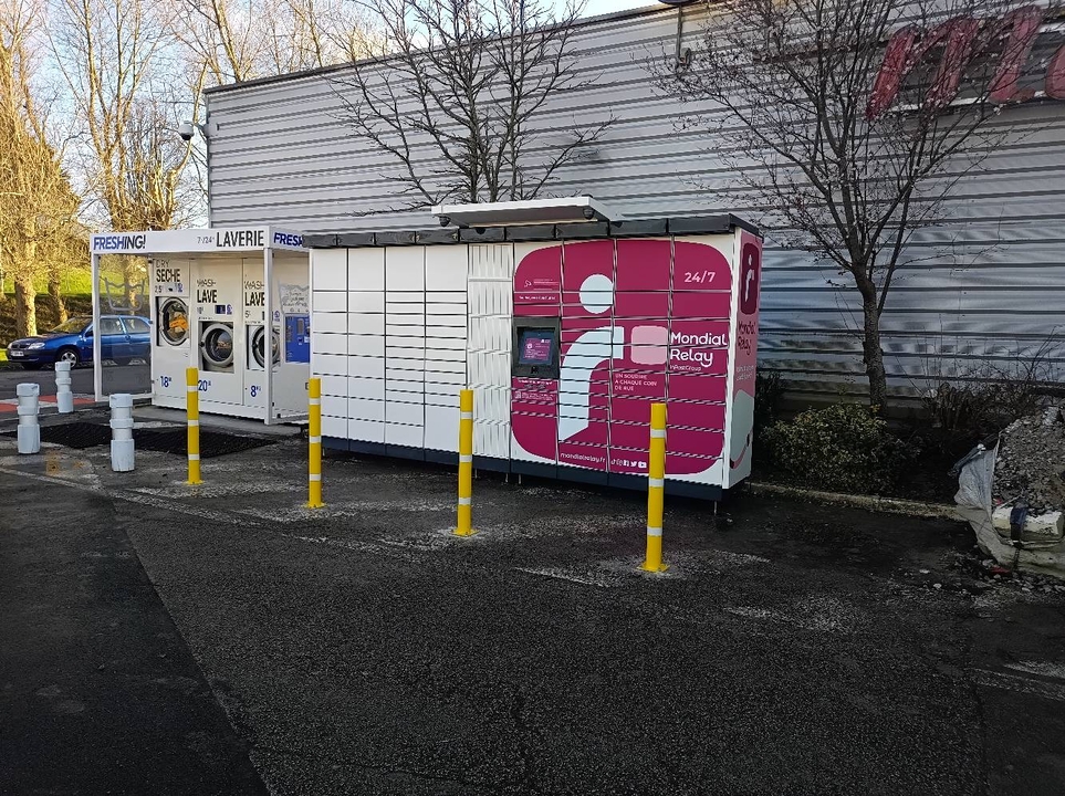 Locker 24/7 Carrefour Market Wimille, 99 99 Rue Raoul Lebeurre, 62126 Wimille