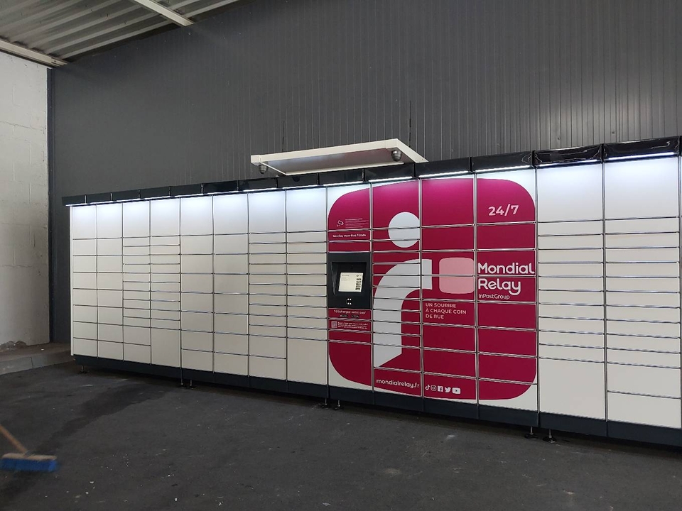 Locker 24/7 E.Leclerc 35500 Vitré, 2 BIS 2 bis ru du Mée/ Station Service, 35500 Vitré