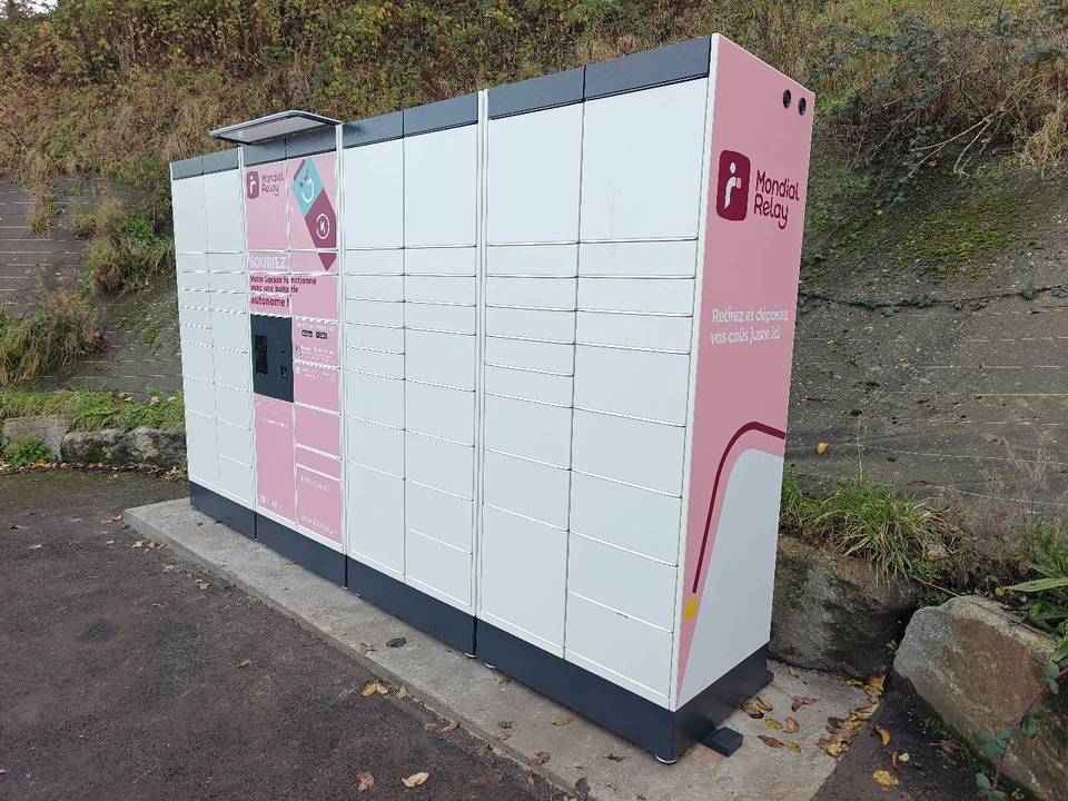 Locker 24/7 Florian Laville Ostéopathe, 15 13,bis Rue du Grand Tertre, 50300 Avranches