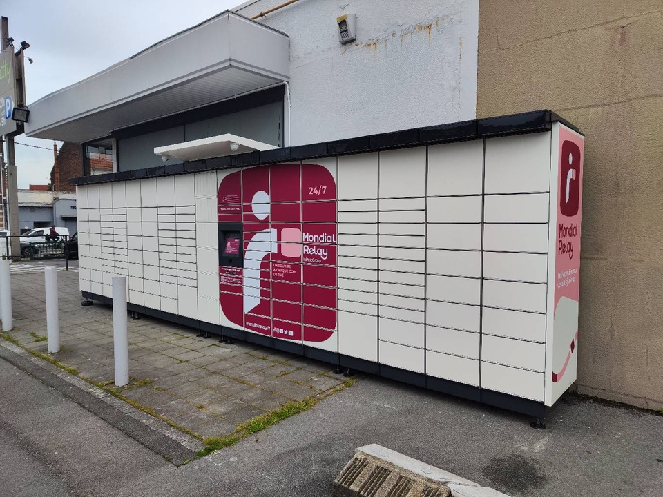 Locker 24/7 Carrefour City Lille, 113 107-113 Rue du Faubourg de Douai, 59000 Lille
