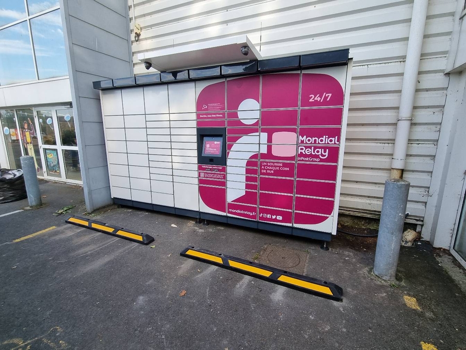 Locker 24/7 Carrefour Market 14230 Isigny-sur-Mer, 8 13 Quai Aristide Briand, 14230 Isigny-sur-Mer