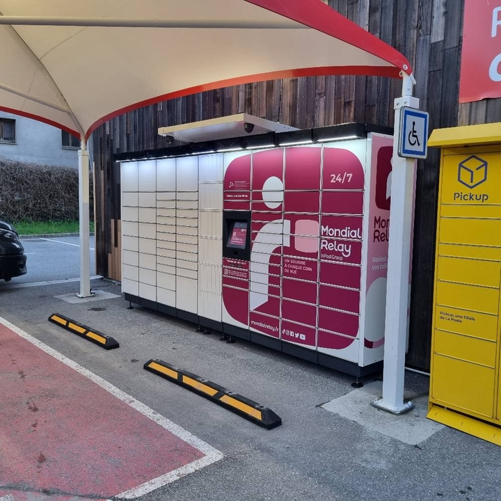 Locker 24/7 Carrefour Market Puget-théniers, 13 13 Rue Alexandre Barety, 06260 Puget-Théniers