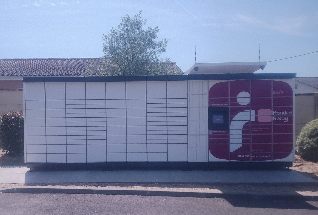 Locker 24/7 Lavage Auto St Lau, 62 62 Rue Marc Bourguedieu, 33112 Saint-Laurent-Médoc