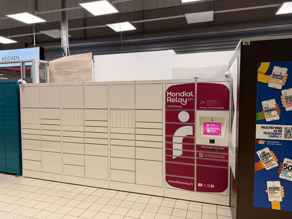 Locker Carrefour Hyper 30700 Uzes, Pont des Charrettes, 30700 Uzès