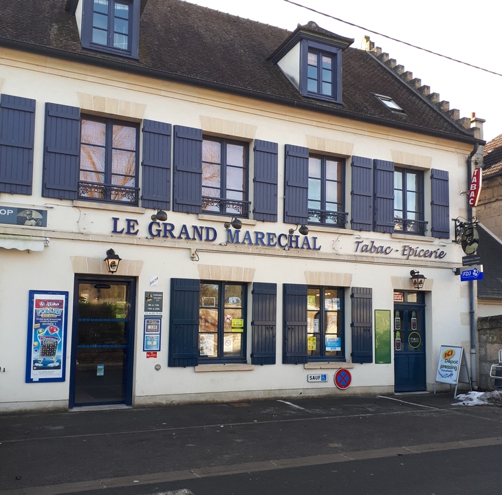 Le Grand Marechal, 17 Rue de Verdun, 60153 Rethondes