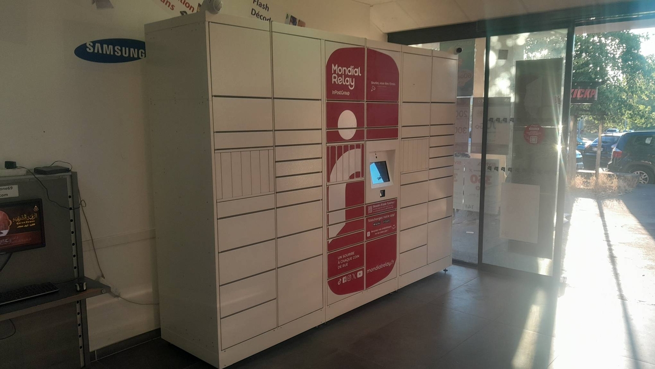 Locker V Multi Media, 2 2 Avenue Vladimir Komarov, 69200 Vénissieux