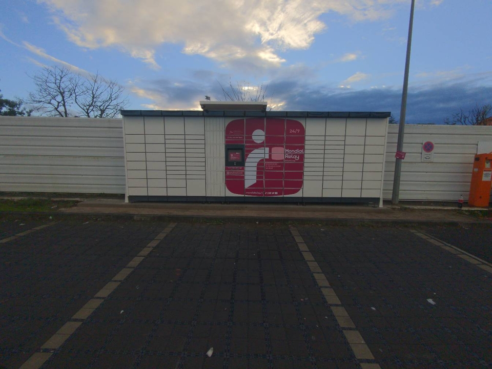 Locker 24/7 E.leclerc Coutras, 1 1 Rue François Mitterrand, 33230 Coutras