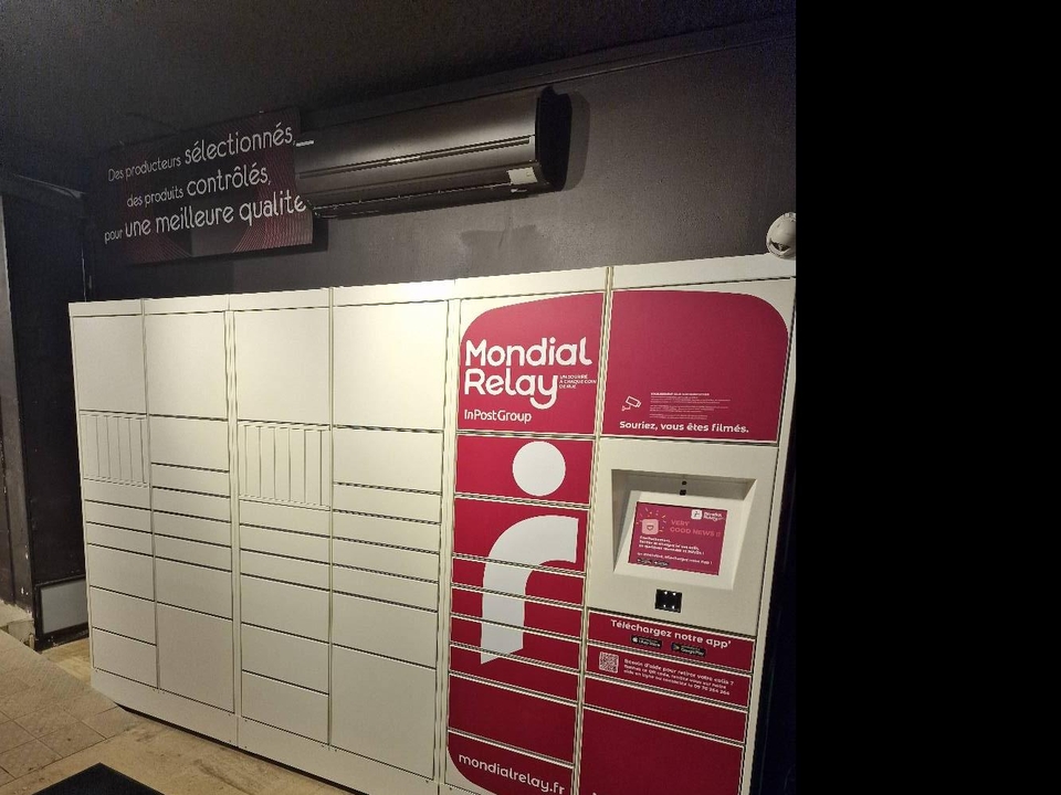 Locker Casino Shop 42380 Saint-Bonnet-le-Château, 18 18 Place de la République, 42380 Saint-Bonnet-le-Château