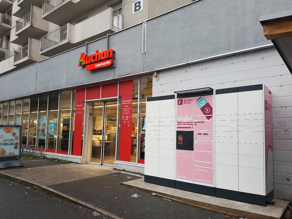 Locker 24/7 Auchan TOURS GIRAUDEAU, 115 Bis 115 Bis Rue Giraudeau, 37000 Tours