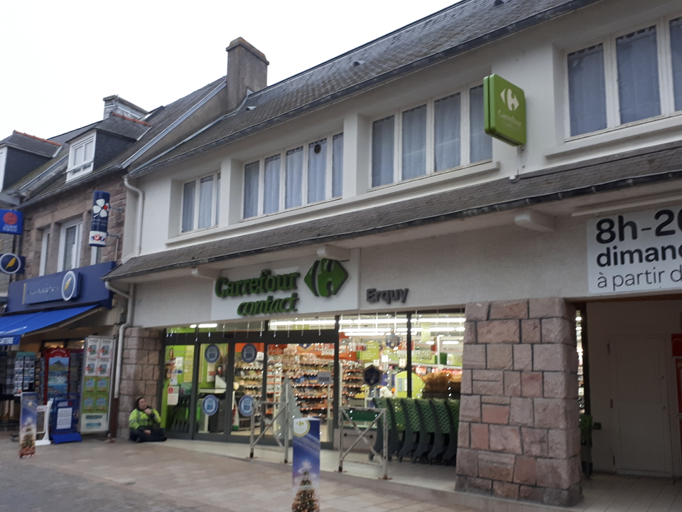 Carrefour Contact, 9 Rue Foch, 22430 Erquy