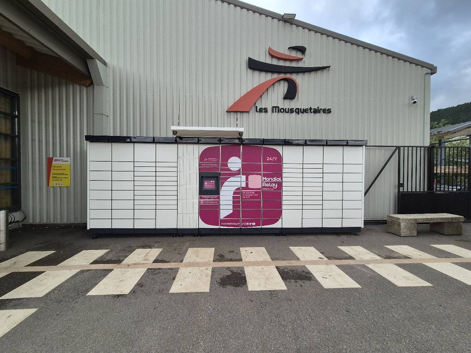 Locker 24/7 Bricomarché Villard de Lans, 6434 Rue des Machurons, 38250 Villard-de-Lans