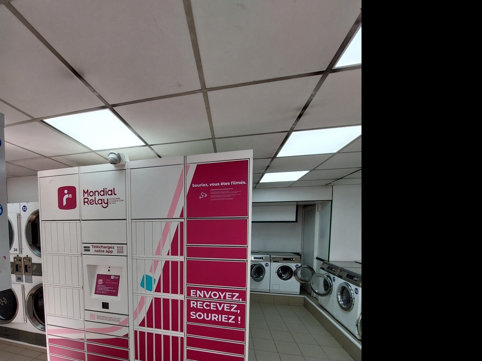 Locker Laverie Libre Vintimille 75009 Paris, 7 7 Rue de Vintimille, 75009 Paris