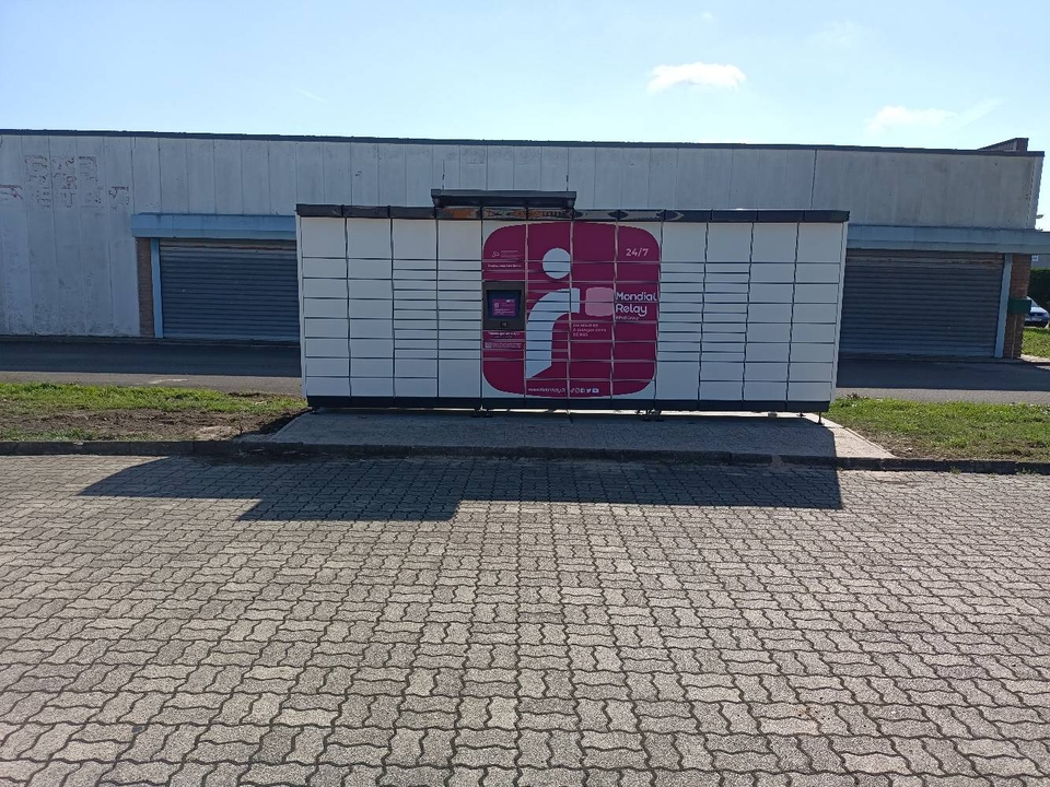 Locker 24/7 Éléphant Bleu 62100 Calais, 617 595 Rue de Tunis, 62100 Calais