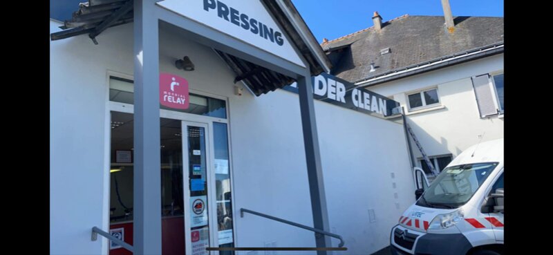 Pressing Leader Clean, 107 Avenue Rene Gasnier, 49000 Angers