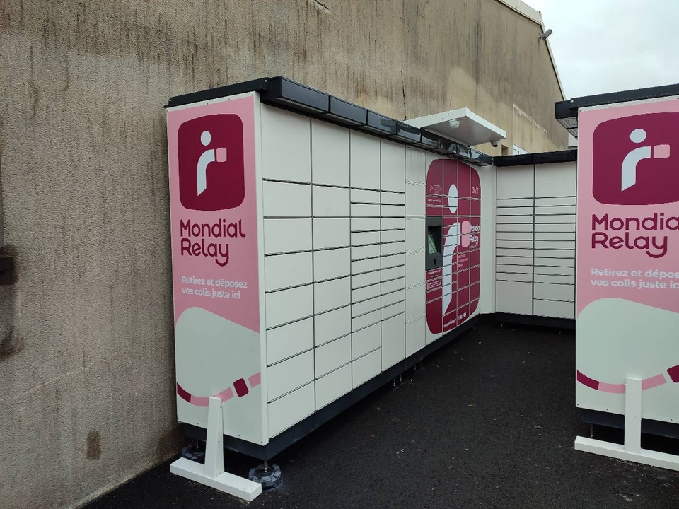 Locker 24/7 Parking Soram Consomables Niort, 262 262 Avenue de Paris, 79000 Niort