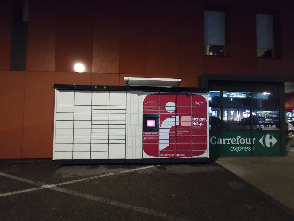 Locker 24/7 Carrefour Express 01340 Attignat, 486 486 Grande Rue, 01340 Attignat