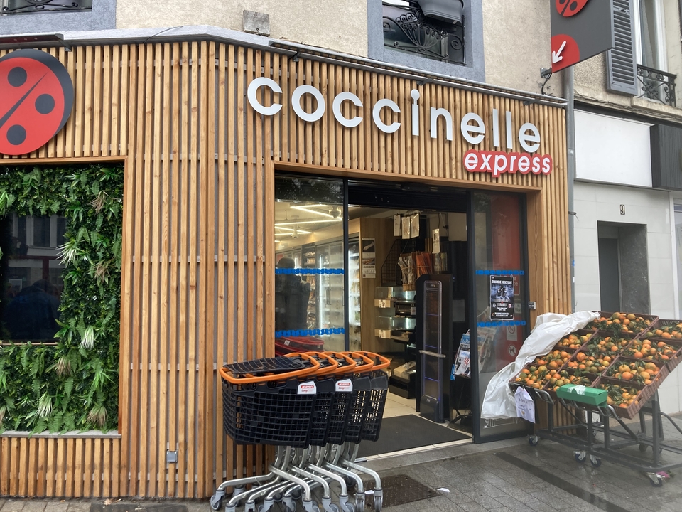 Coccinelle Express, 8 Place Jean Grandel, 92230 Gennevilliers