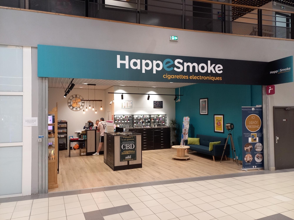 Happe Smoke Saint Vit, Galerie Super U Rue des Belles Ouvrières, 25410 Saint-Vit