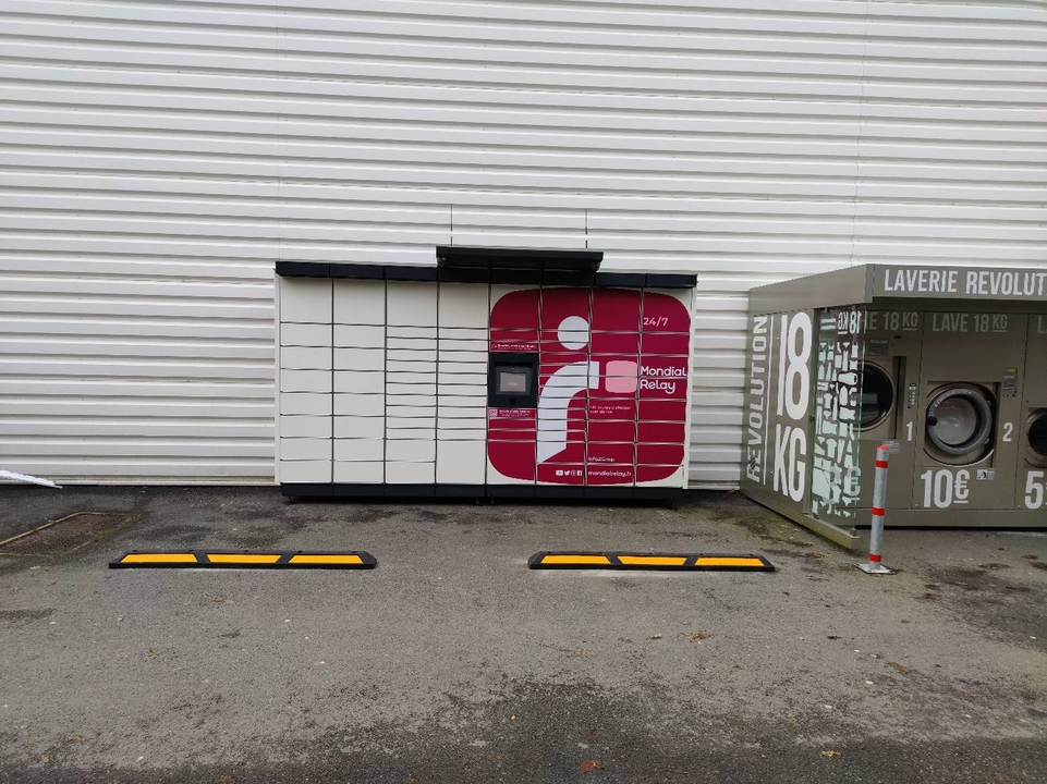 Locker 24/7 Super U 29400 Land, 63 63 Rue Général de Gaulle, 29400 Landivisiau