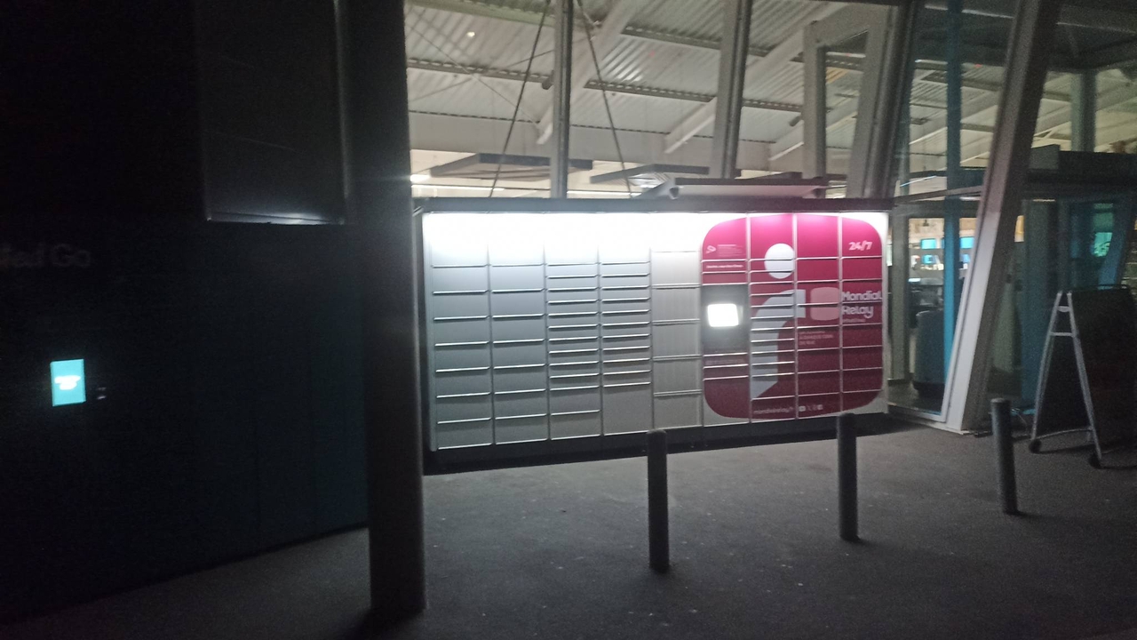 Locker 24/7 Intermarche Cholet, 65 65 Boulevard Delhumeau Plessis, 49300 Cholet