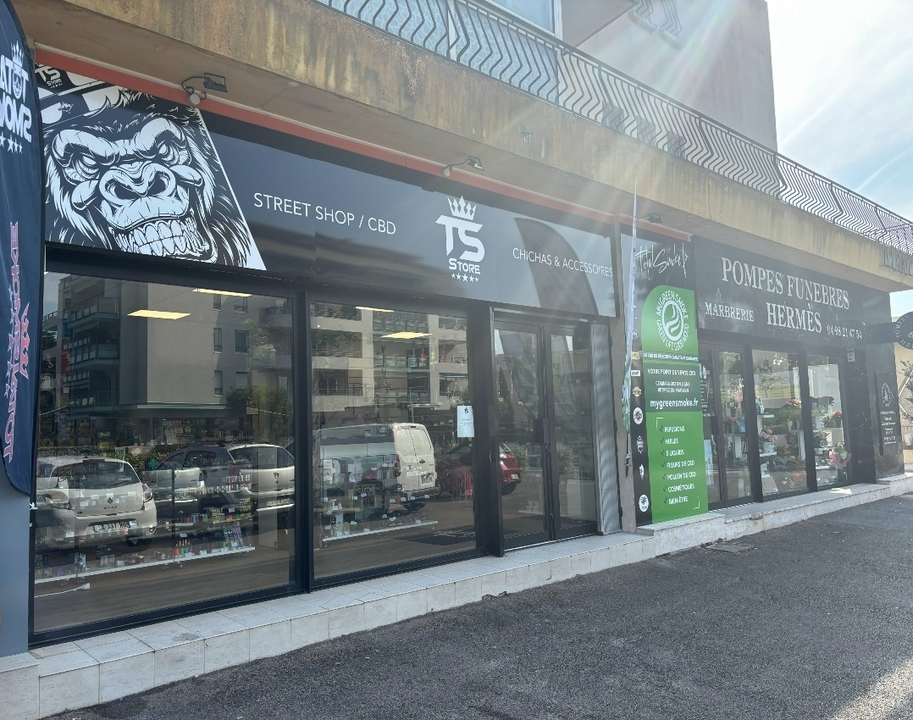 Ts Store 83 - Frejus, 414 Avenue de Lattre de Tassigny, 83600 Fréjus