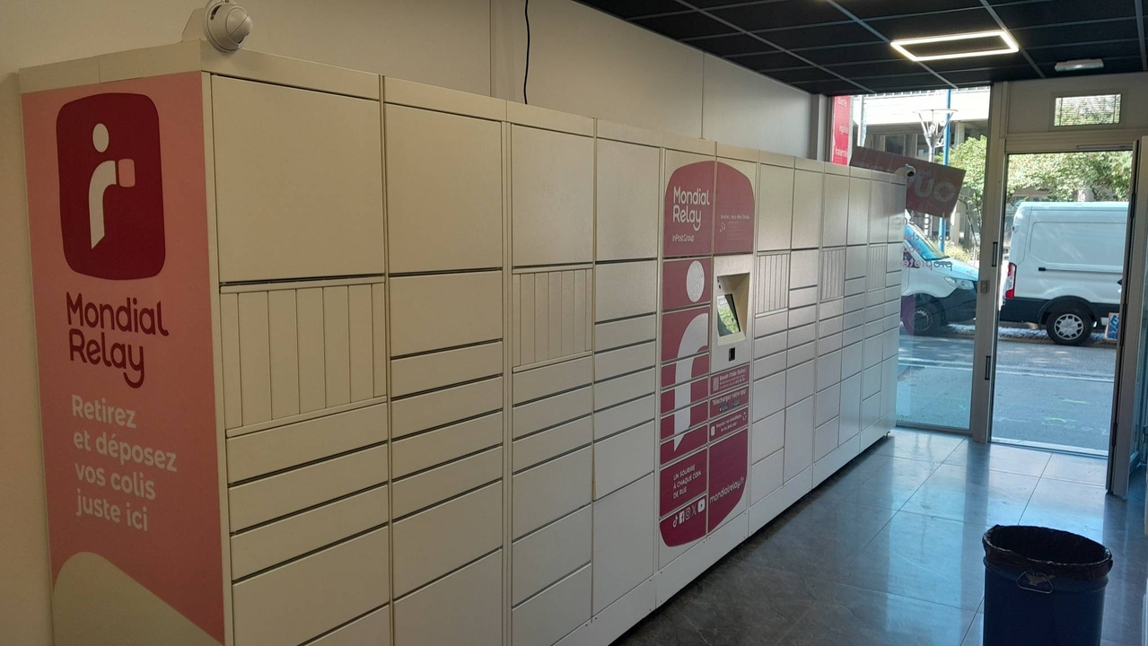Locker Hello laverie, 17 34 Rue George Sand, 69800 Saint-Priest