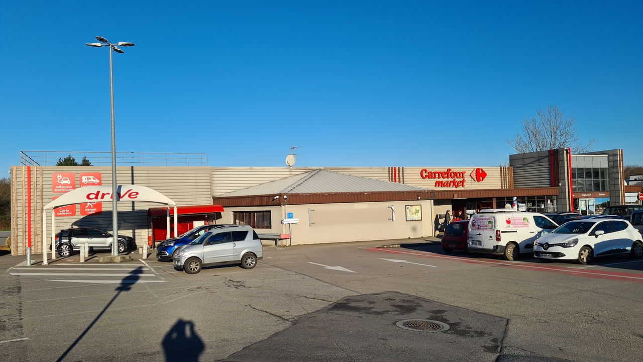 Carrefour Market, 1 Rue de Quimperlé, 29340 Riec-sur-Bélon