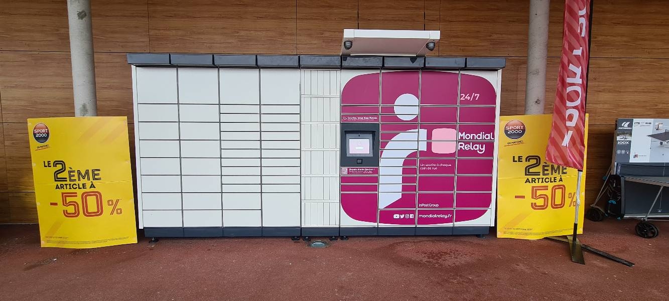 Locker 24/7 Intermarché ZA Goa, Prat Stangorin Za Goasnel, 22110 Rostrenen