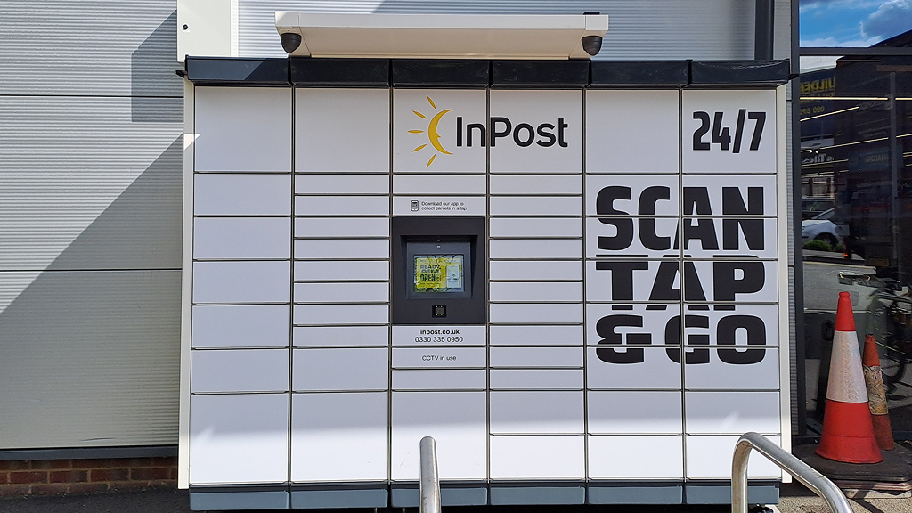 InPost's photo of the locker: InPost UK00175115