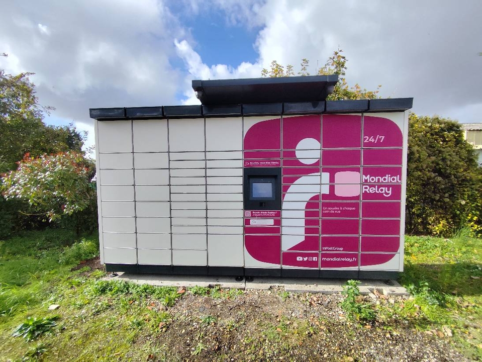 Locker 24/7 King Carrelage St Germain du Puy, 8 8 Rue Bossuet, 18390 Saint-Germain-du-Puy