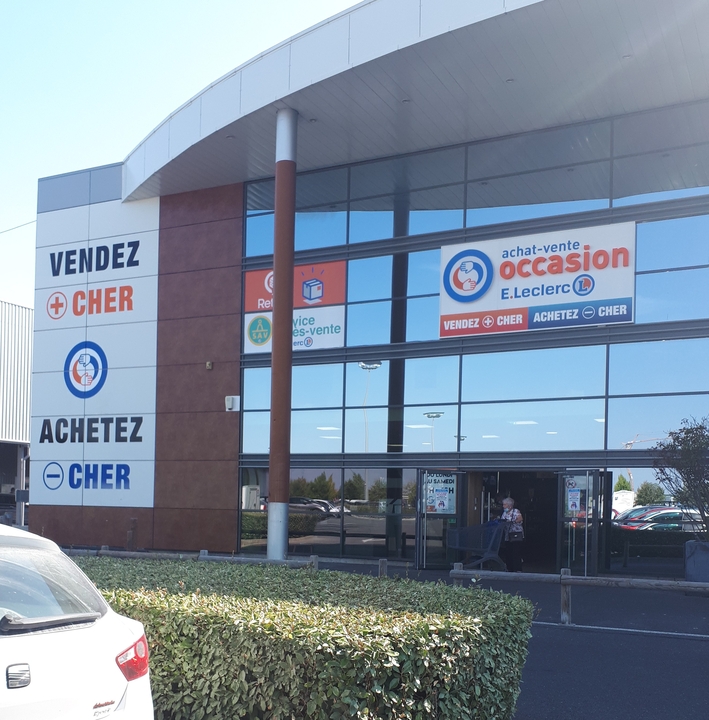 Leclerc Dans la Galerie Marchande, 51 Route nationale, 51500 Champfleury