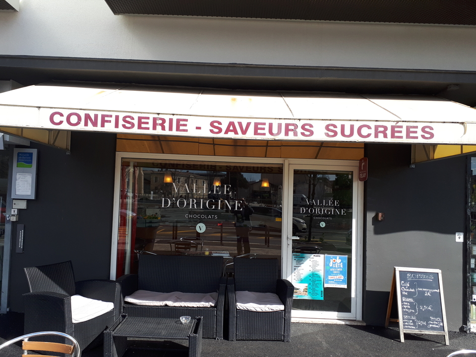Gradignan Saveurs Sucrees, 5 Place Bernard Roumegoux, 33170 Gradignan