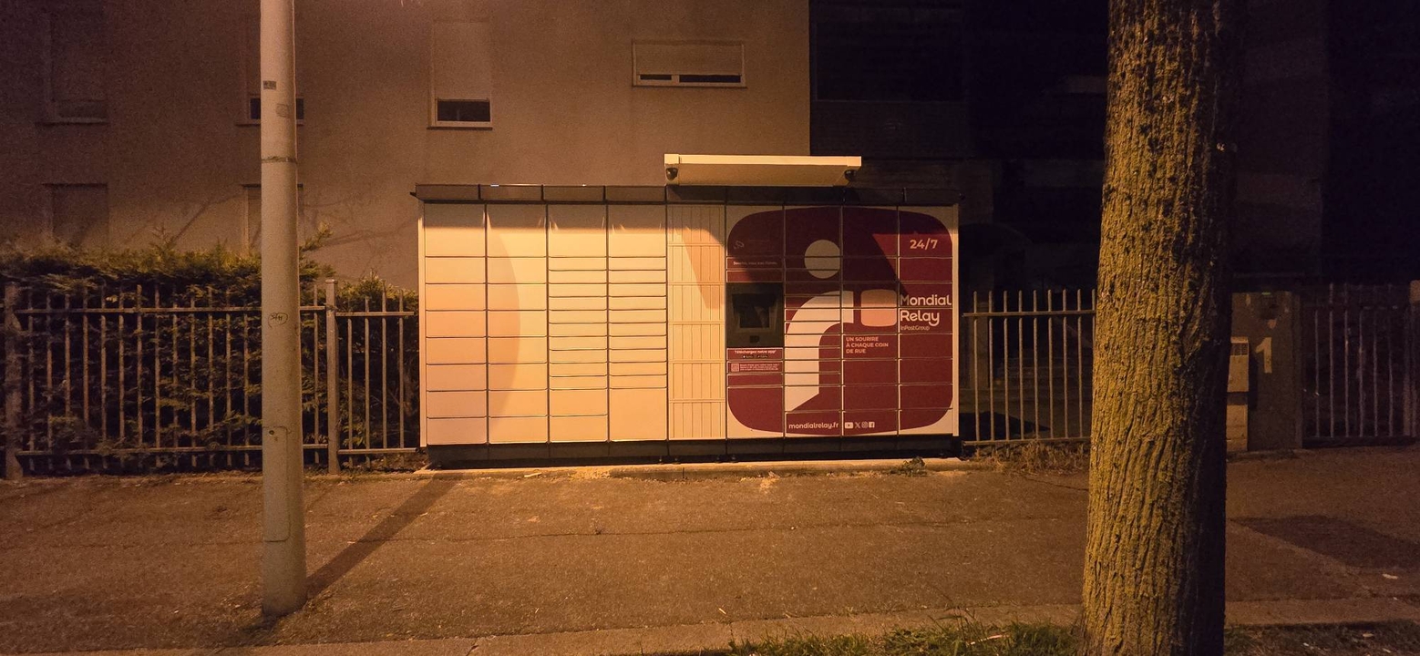 Locker 24/7 Res Pierre Loti 69120 Vaulx en Velin, 1 1 Rue Lounès Matoub, 69120 Vaulx-en-Velin