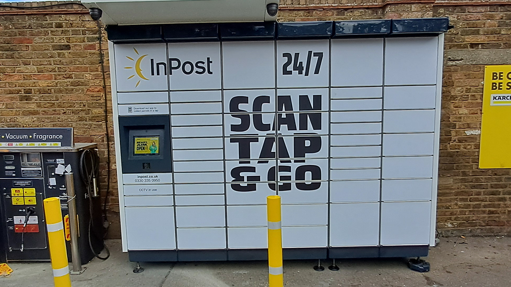 InPost's photo of the locker: InPost UK00176137