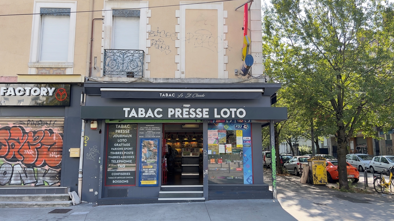 Le Saint Claude Dc Creation, 27 Cours de la Libération, 38100 Grenoble
