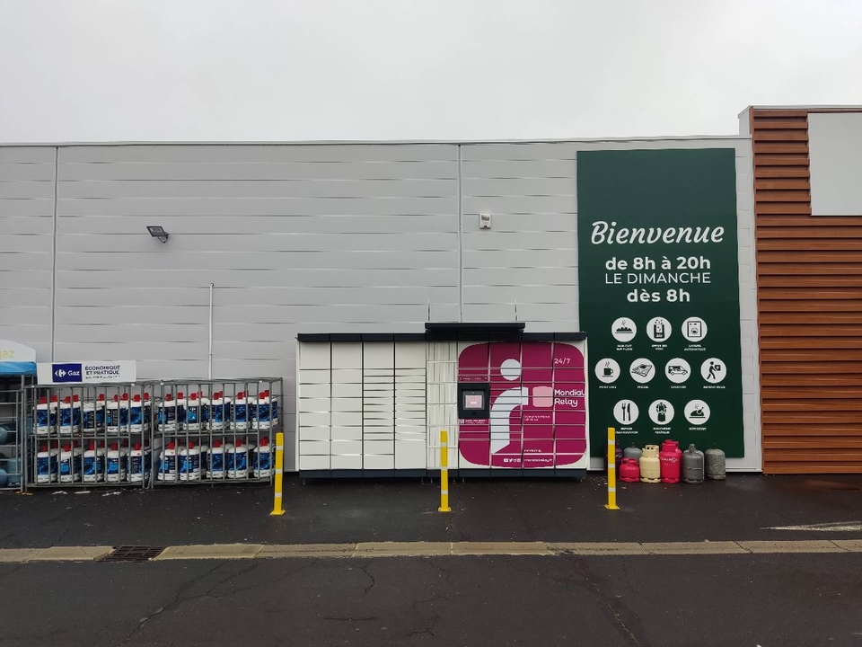 Locker 24/7 Carrefour Contact Jussac, 1 Avenue de la Plaine, 15250 Jussac