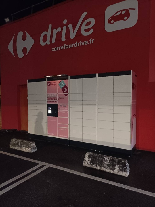 Locker 24/7 Carrefour Market, 2 2 bis Rue Jean et Auguste Renoir, 27800 Brionne
