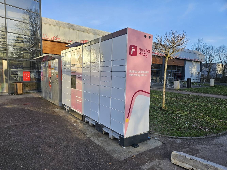 Locker 24/7 Auchan, 141 141 Avenue de Strasbourg, 57070 Metz