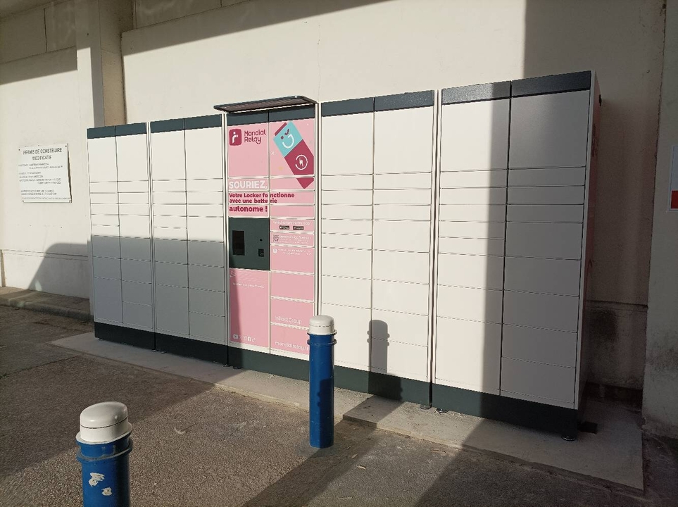 Locker 24/7 Conforama, Boulevard de la Muette, 95140 Garges-lès-Gonesse