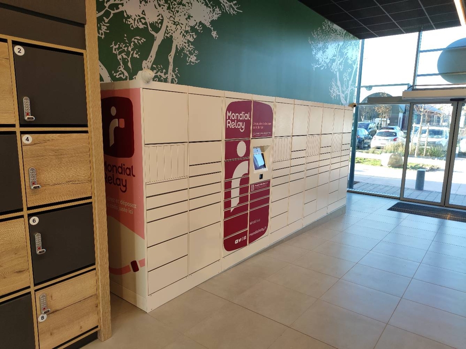 Locker U Express Maniez Rennes, 28 17 Place Jeanne Laurent, 35000 Rennes