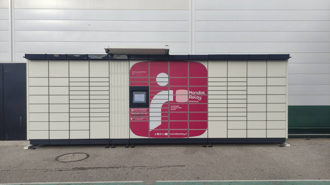 Locker 24/7 Auchan Renaudel Hyères, 19 19 Avenue Geoffroy Saint-Hilaire, 83400 Hyères