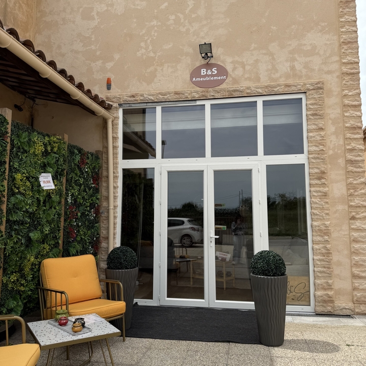 Bs Ameublement, 4 Avenue du Languedoc, 04220 Sainte-Tulle