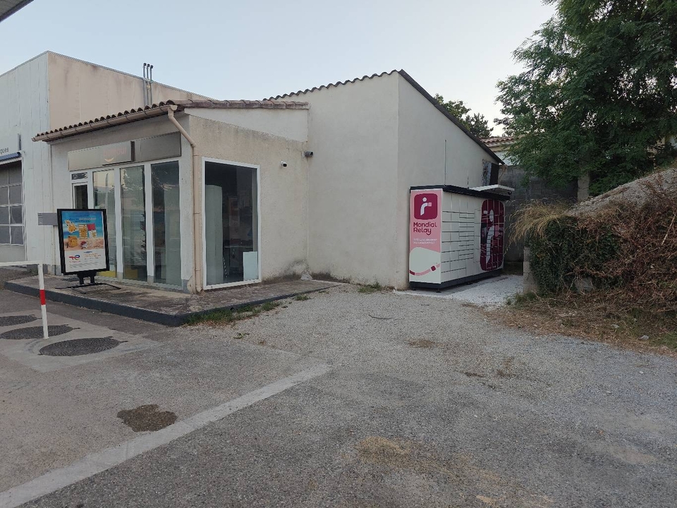 Locker 24/7 Total Energies Contact Mirabel-Aux-Baronnies, 96 Avenue de la Résistance, 26110 Mirabel-aux-Baronnies