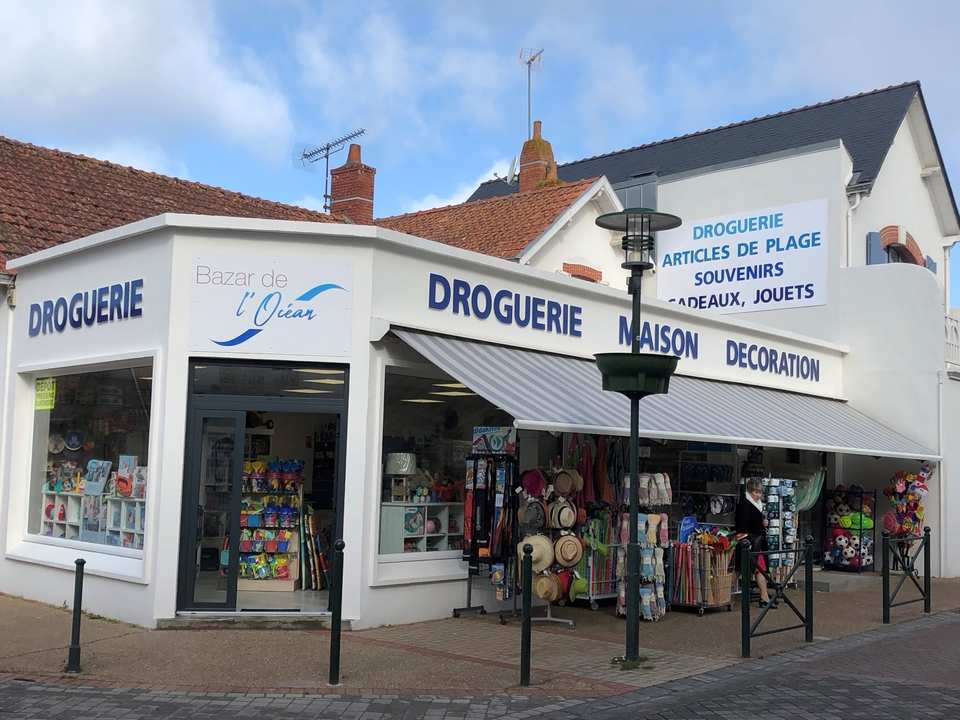 Bazar de l'Ocean, 29 Rue Georges Clemenceau, 44760 La Bernerie-en-Retz