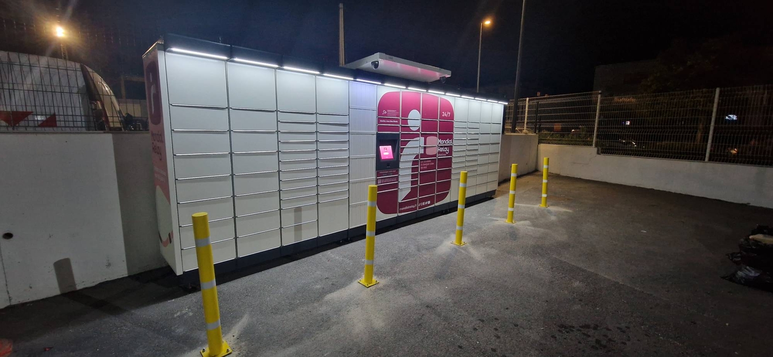 Locker Washclean 13127 Vitrolles, 356 356 Av Jean Monnet, 13170 Les Pennes-Mirabeau