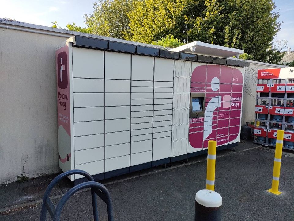 Locker 24/7 Intermarché 72700, 2 Place des Hortensias, 72700 Rouillon