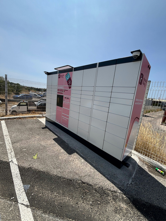 Locker Burffalo Grill 24/7, 1 1 Avenue Victor Mellan, 13170 Les Pennes-Mirabeau